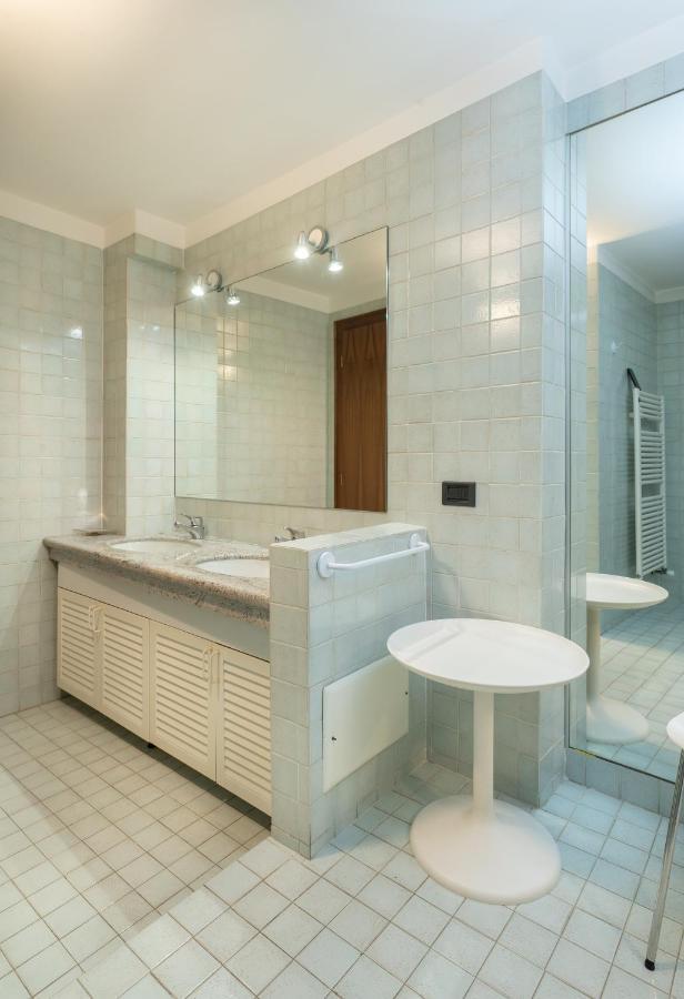 Cozy 2 Bedroom In The Heart Of Верона Экстерьер фото